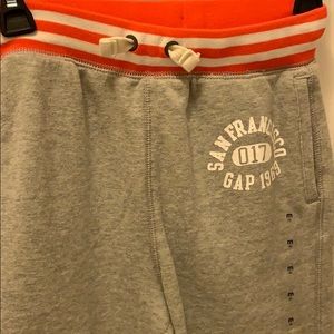 Gap grey shorts